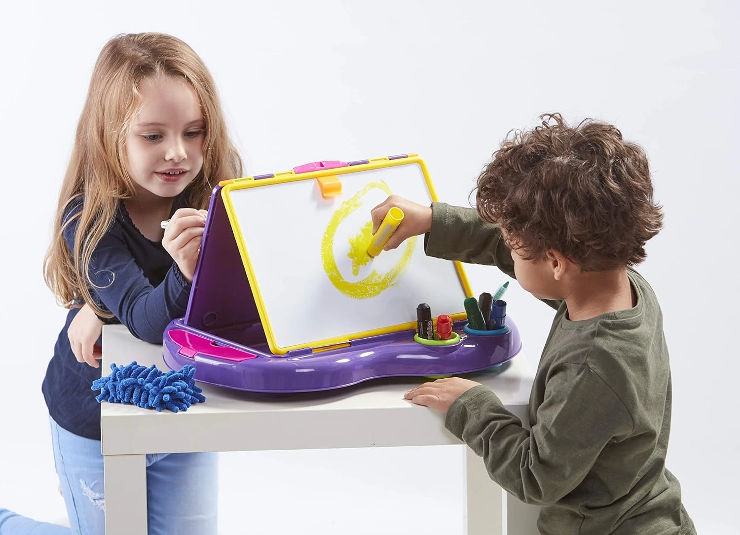 Little Brian Paint Sticks Classic Art Station 3 Little Brian Paint Sticks Classic Art Station - Image 3